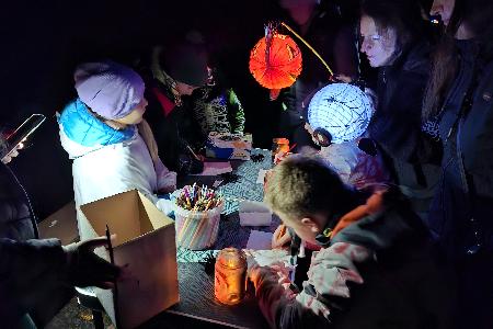 Lampiónový průvod s halloweenskou stezkou 2024